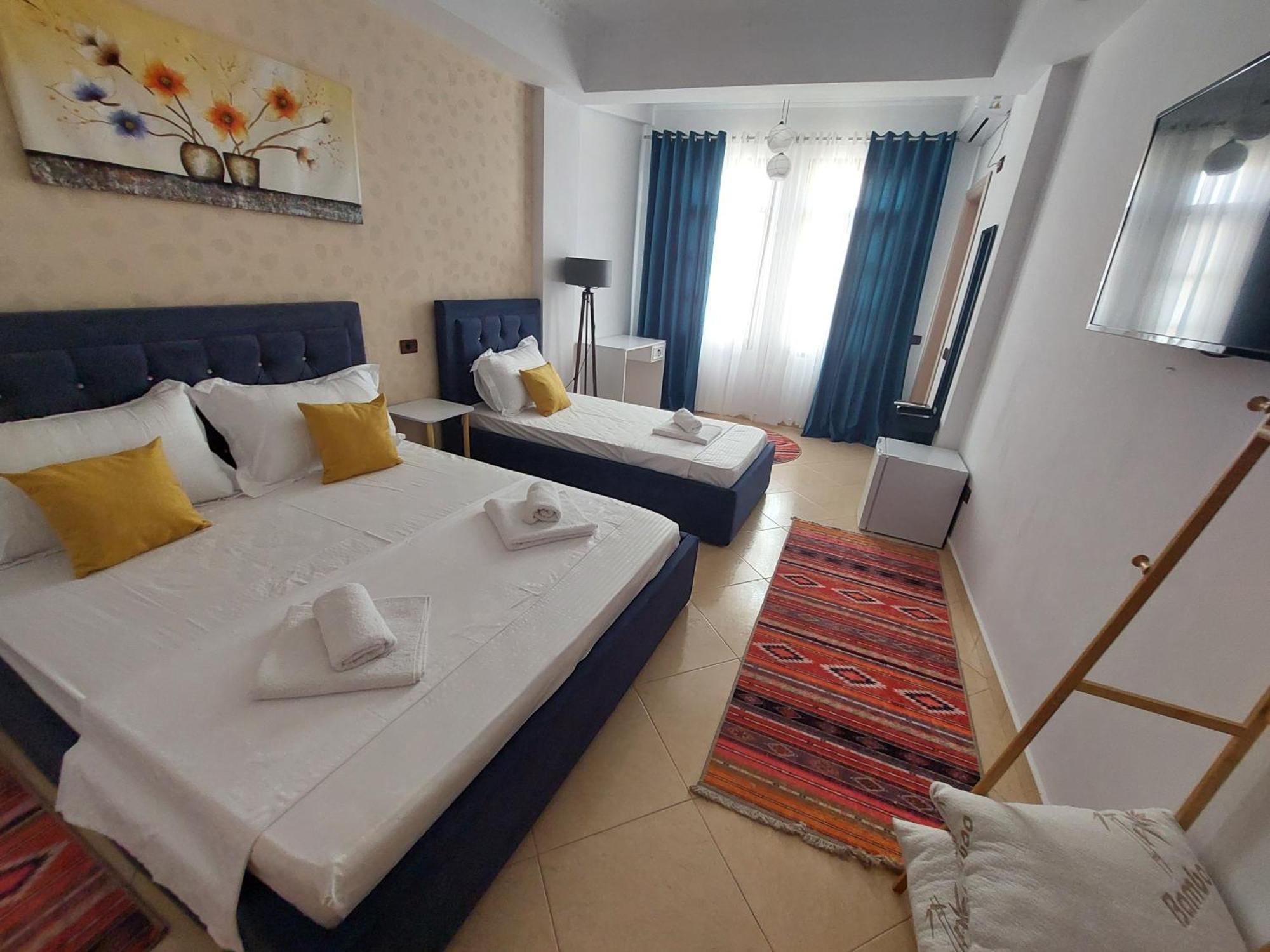 Godard Apartments Vlore Bagian luar foto