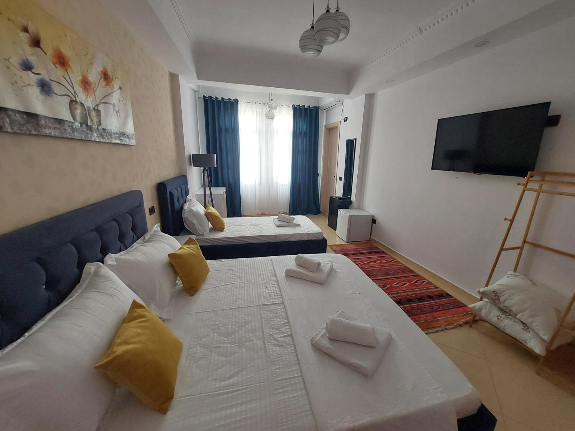 Godard Apartments Vlore Bagian luar foto
