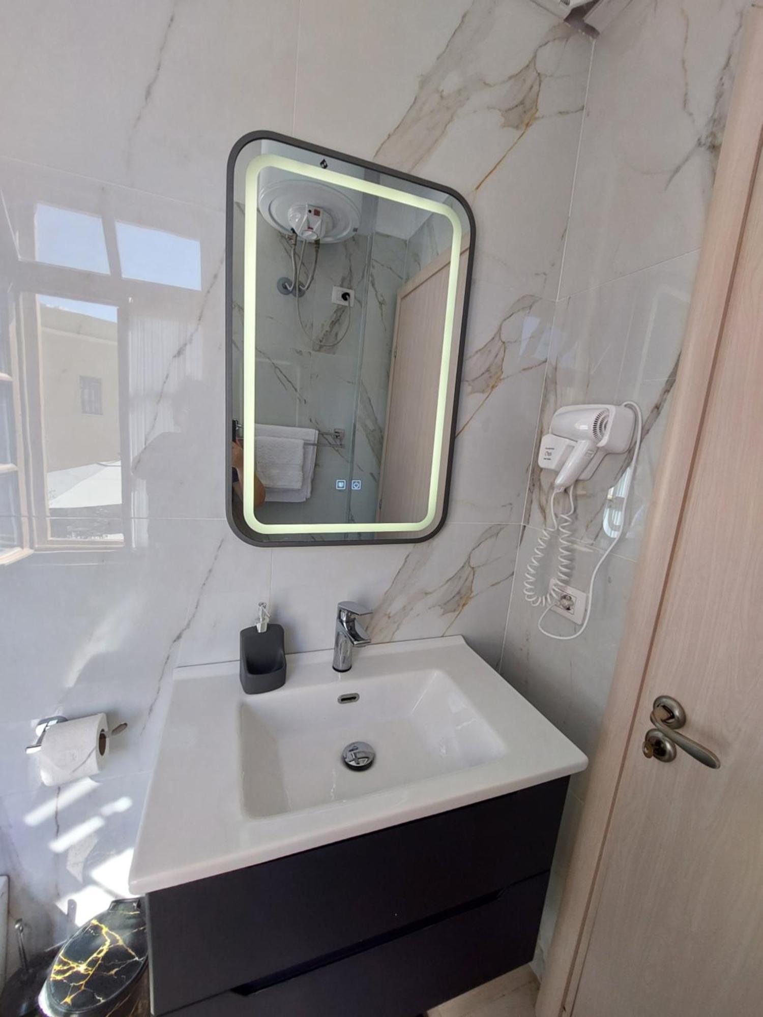 Godard Apartments Vlore Bagian luar foto