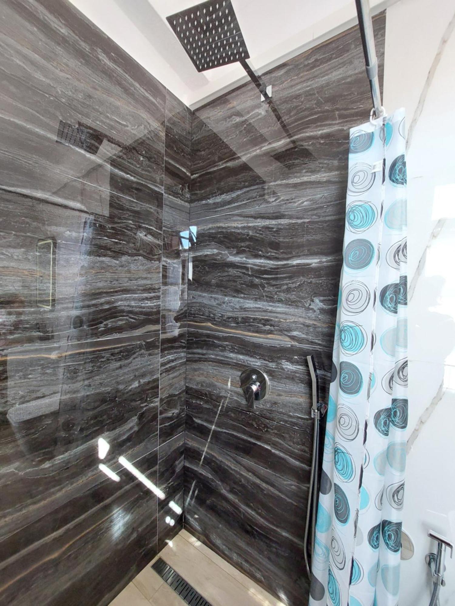 Godard Apartments Vlore Bagian luar foto