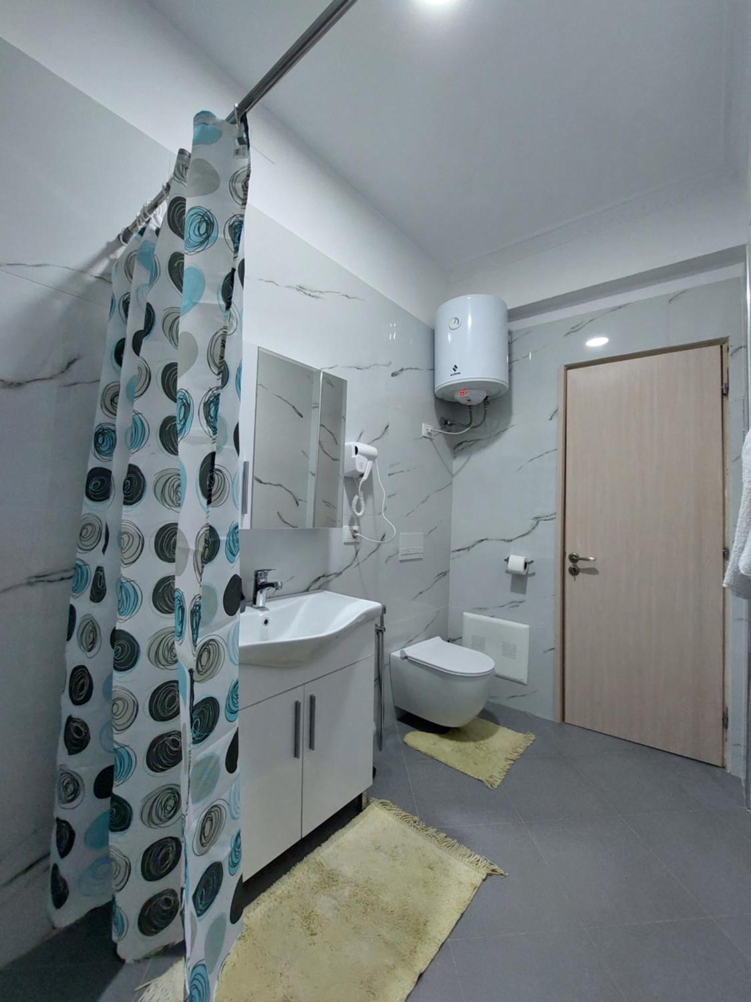Godard Apartments Vlore Bagian luar foto