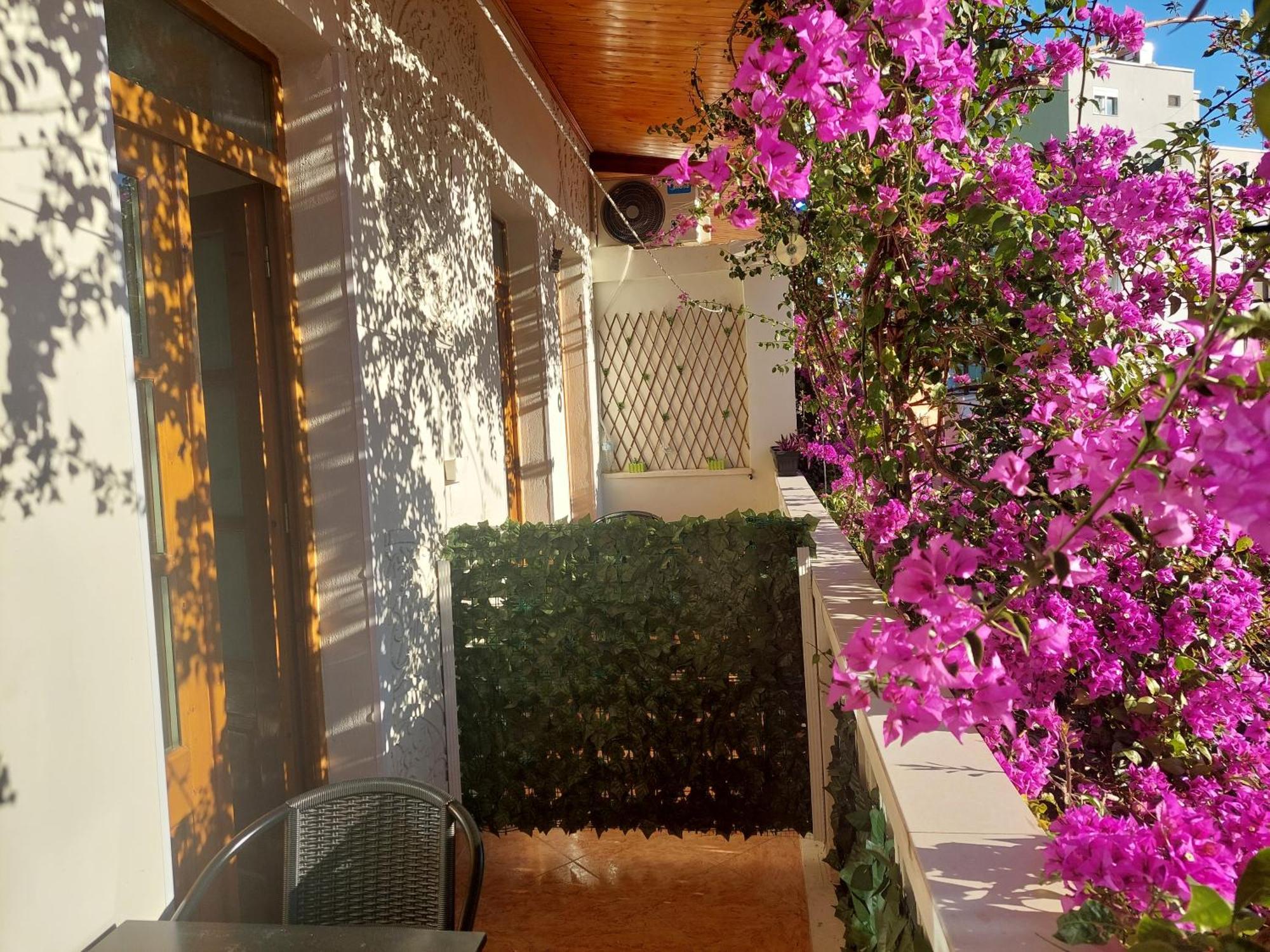 Godard Apartments Vlore Bagian luar foto