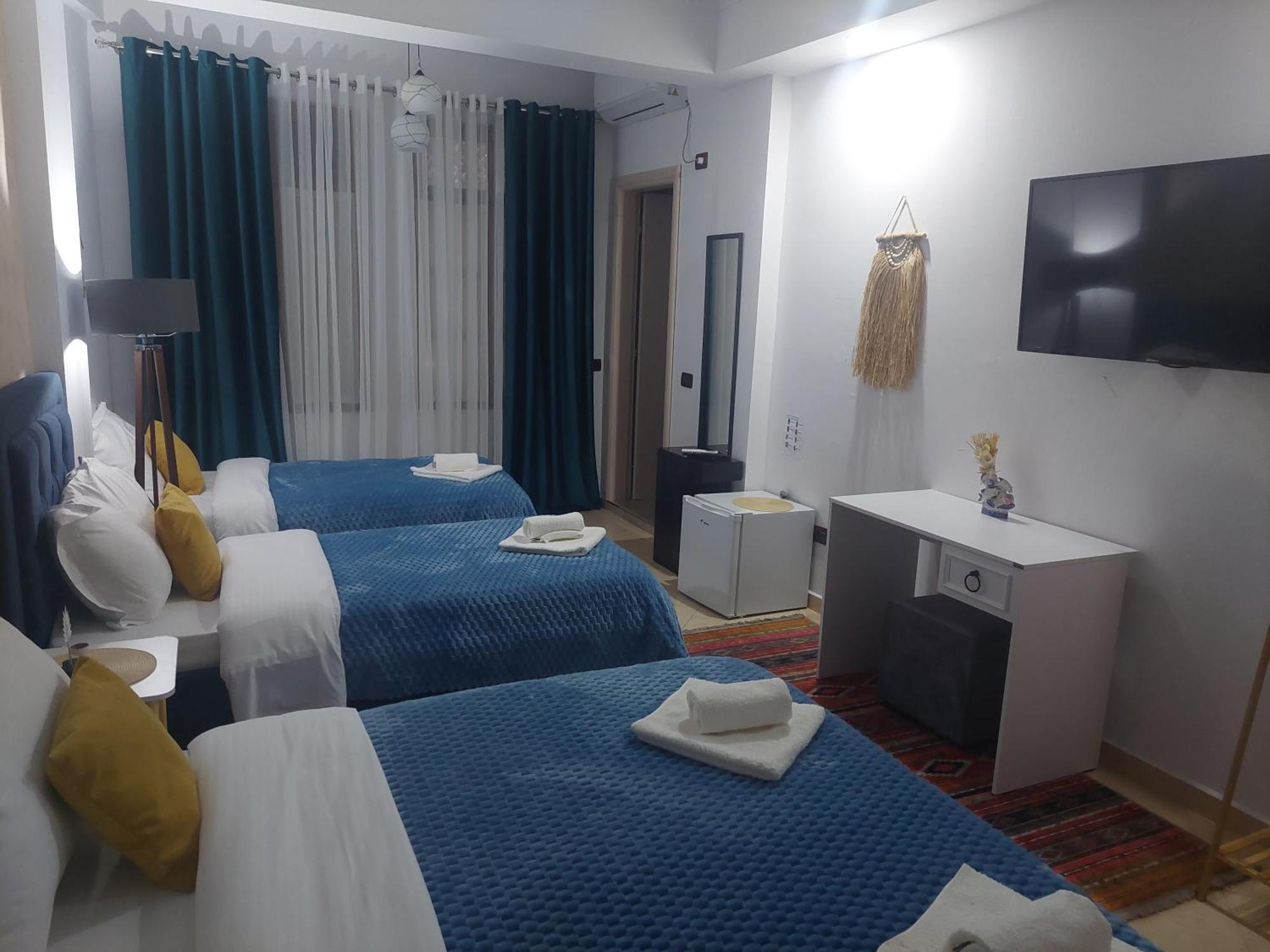 Godard Apartments Vlore Bagian luar foto